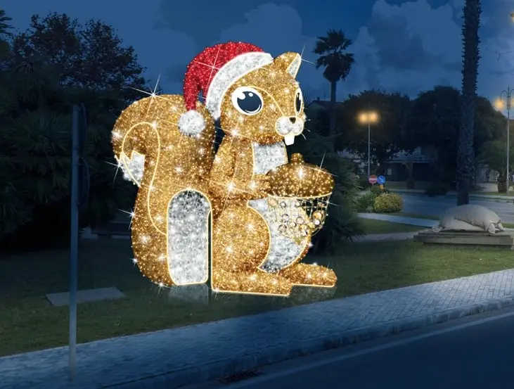 Rendering di progetto di uno scoiattolo luminoso con cappello di Babbo Natale